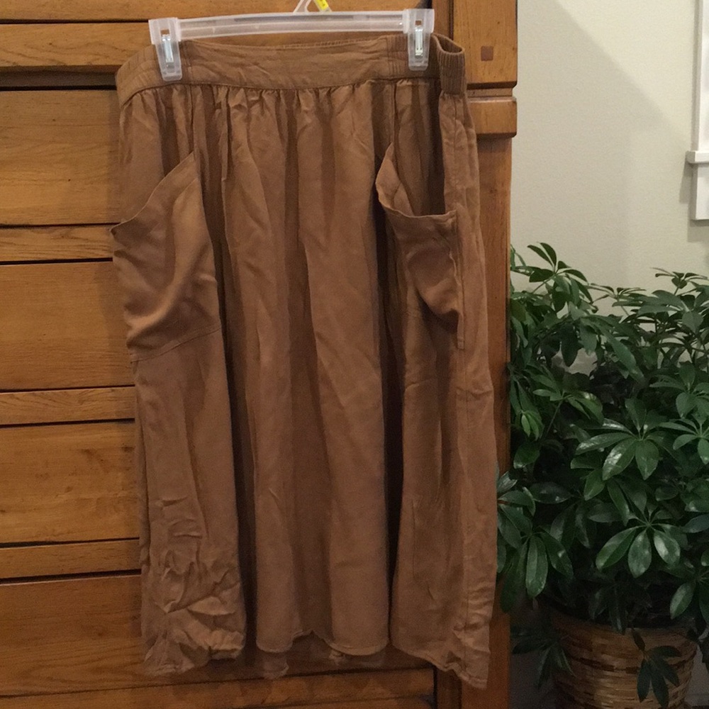 Tan camel old navy midi with pockets large